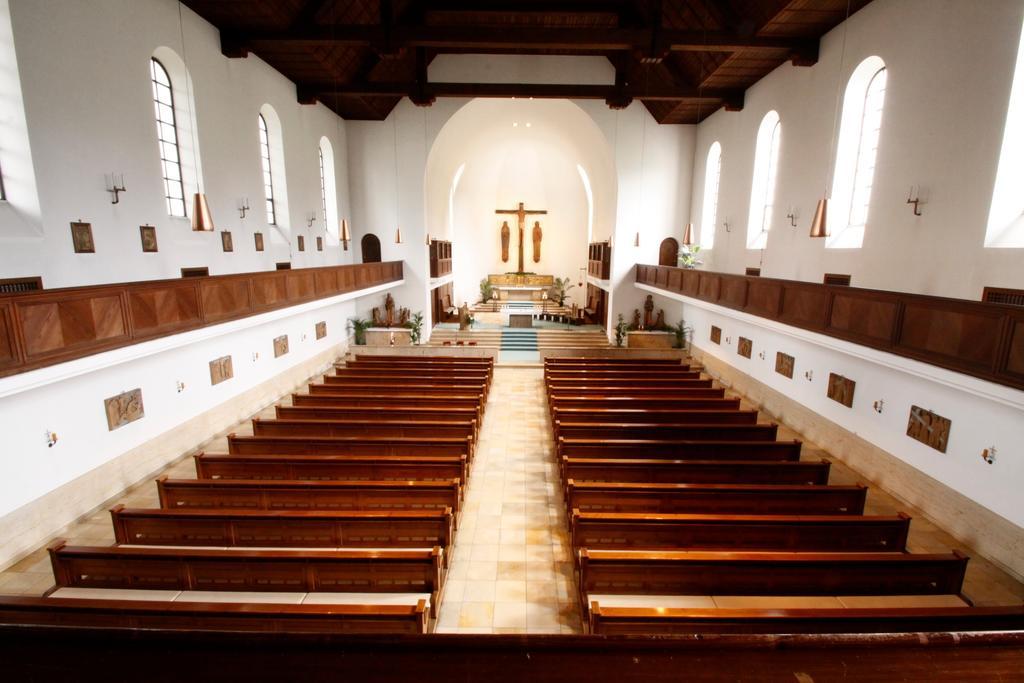 Kloster St. Josef Ноймаркт ин дер Оберпфалц Екстериор снимка